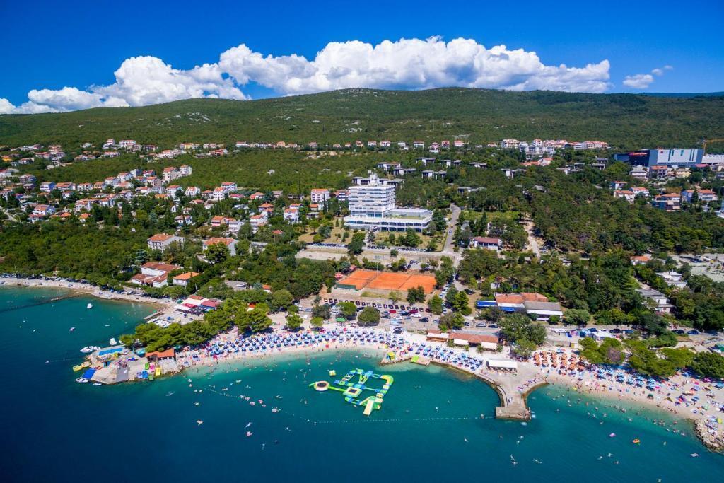 Horvátország, Crikvenica, Hotel Ad Turres, táj