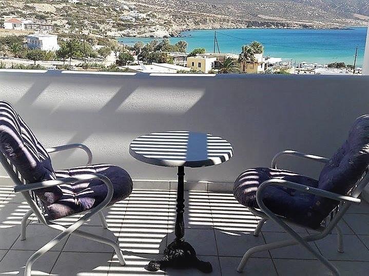 Görögország, Karpathos, Amoopi, Votsalakia Beach Hotel, erkély