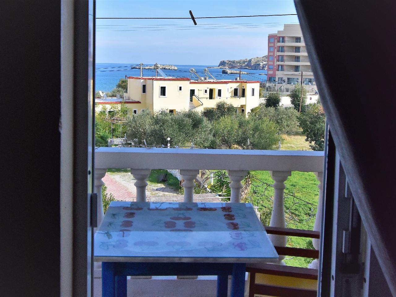Görögország, Karpathos, Pigadia, Irene Apartmanház, erkély