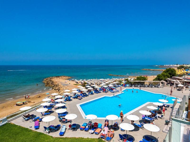 Görögország, Kréta, Kelet-Kréta, Heraklion, Kokkini Hani, Themis Beach Hotel, medence