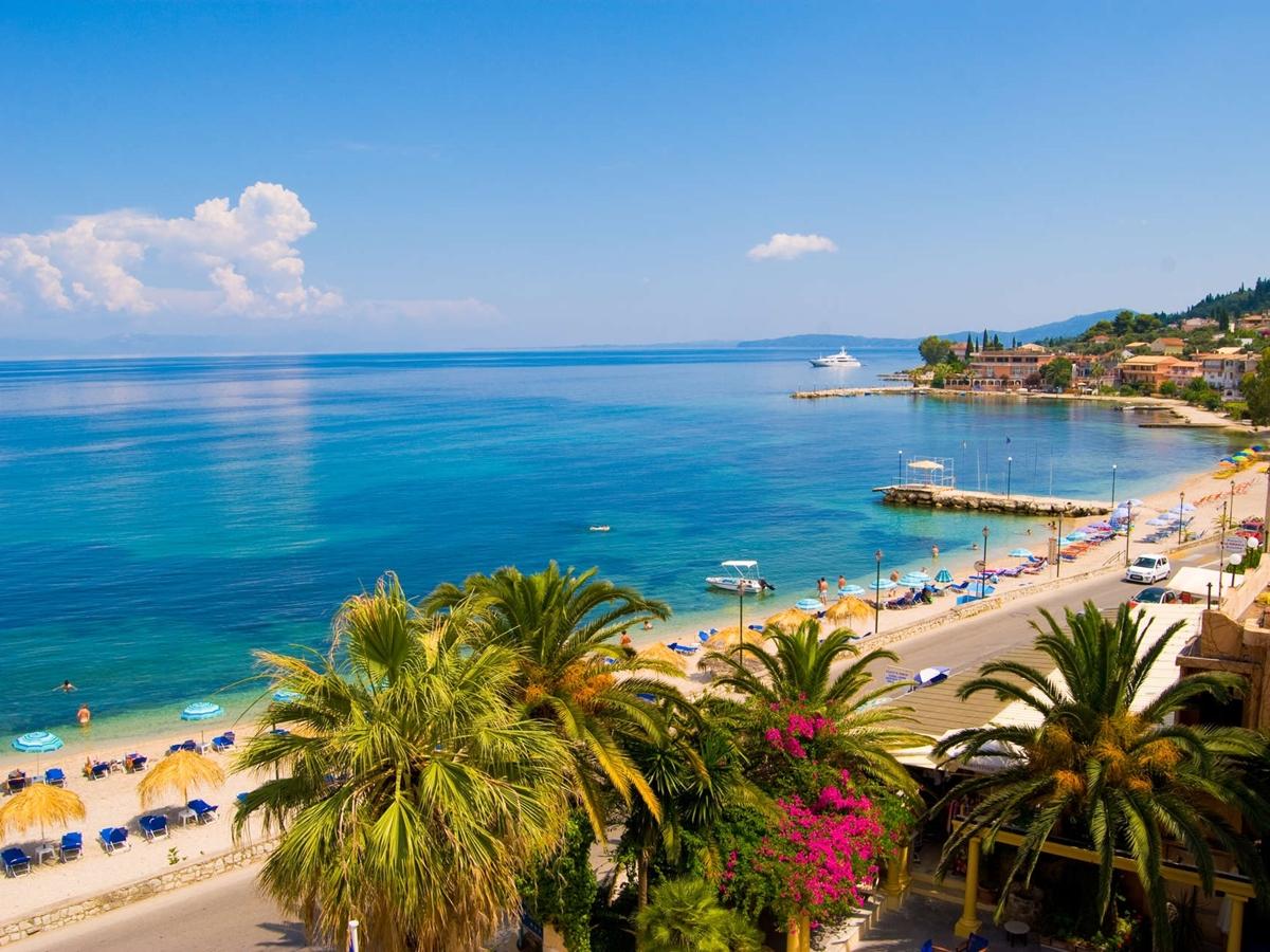 Görögország, Korfu, Benitses, Potamaki Beach Hotel, tengerpart