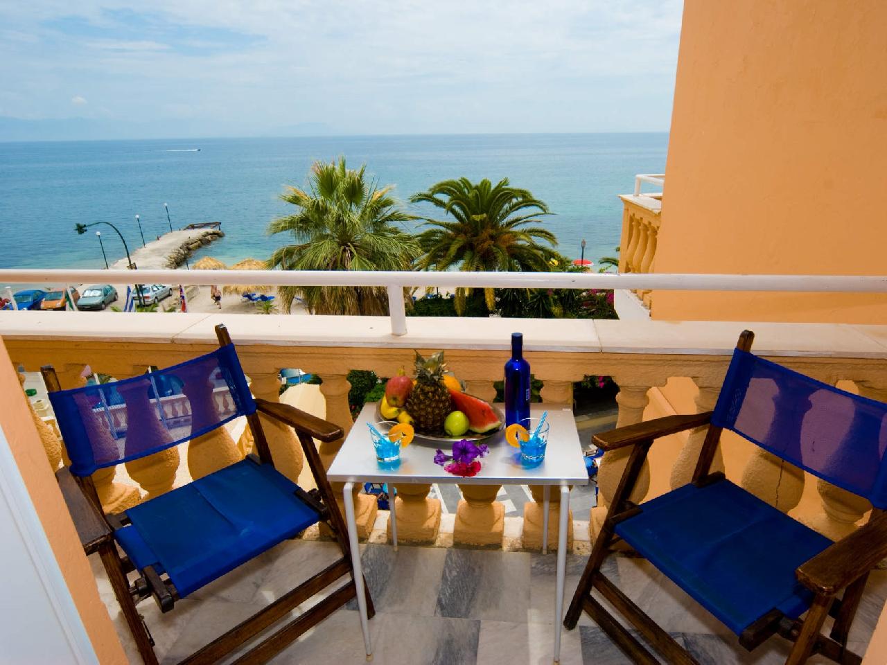 Görögország, Korfu, Benitses, Potamaki Beach Hotel, erkély