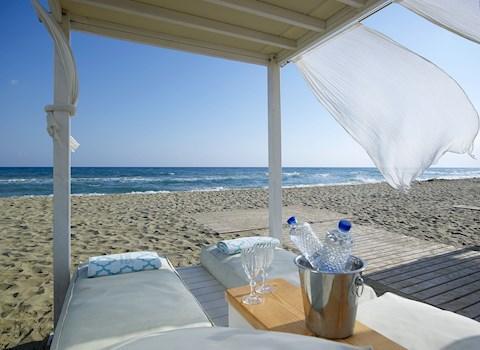 Görögország, Kréta, Nyugat-Kréta, Chania. Georgioupolis, Anemos Luxury Grand Resort, tengerpart