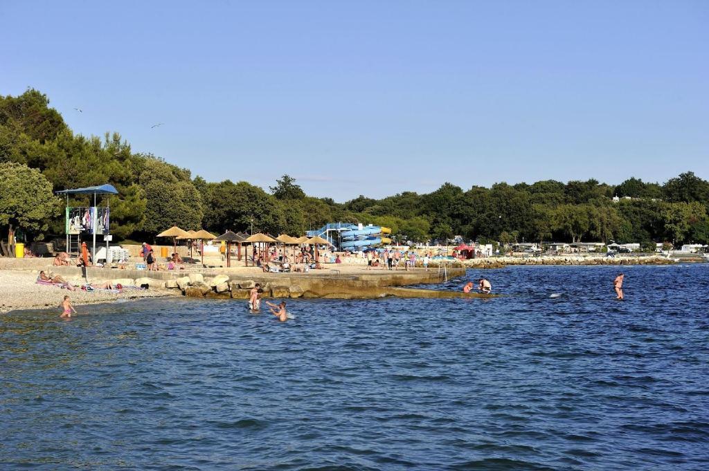 Horvátország, Isztria, Porec, Hotel Delfin Plava Laguna, tengerpart