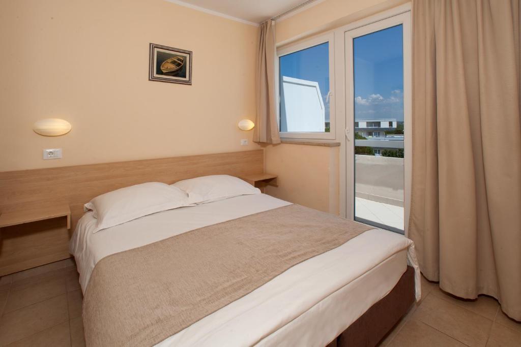 Horvátország, Isztria, Porec, Hotel Delfin Plava Laguna, szoba