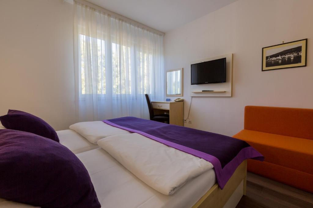 Horvátország, Crikvenica, Selce, Hotel Slaven, szoba