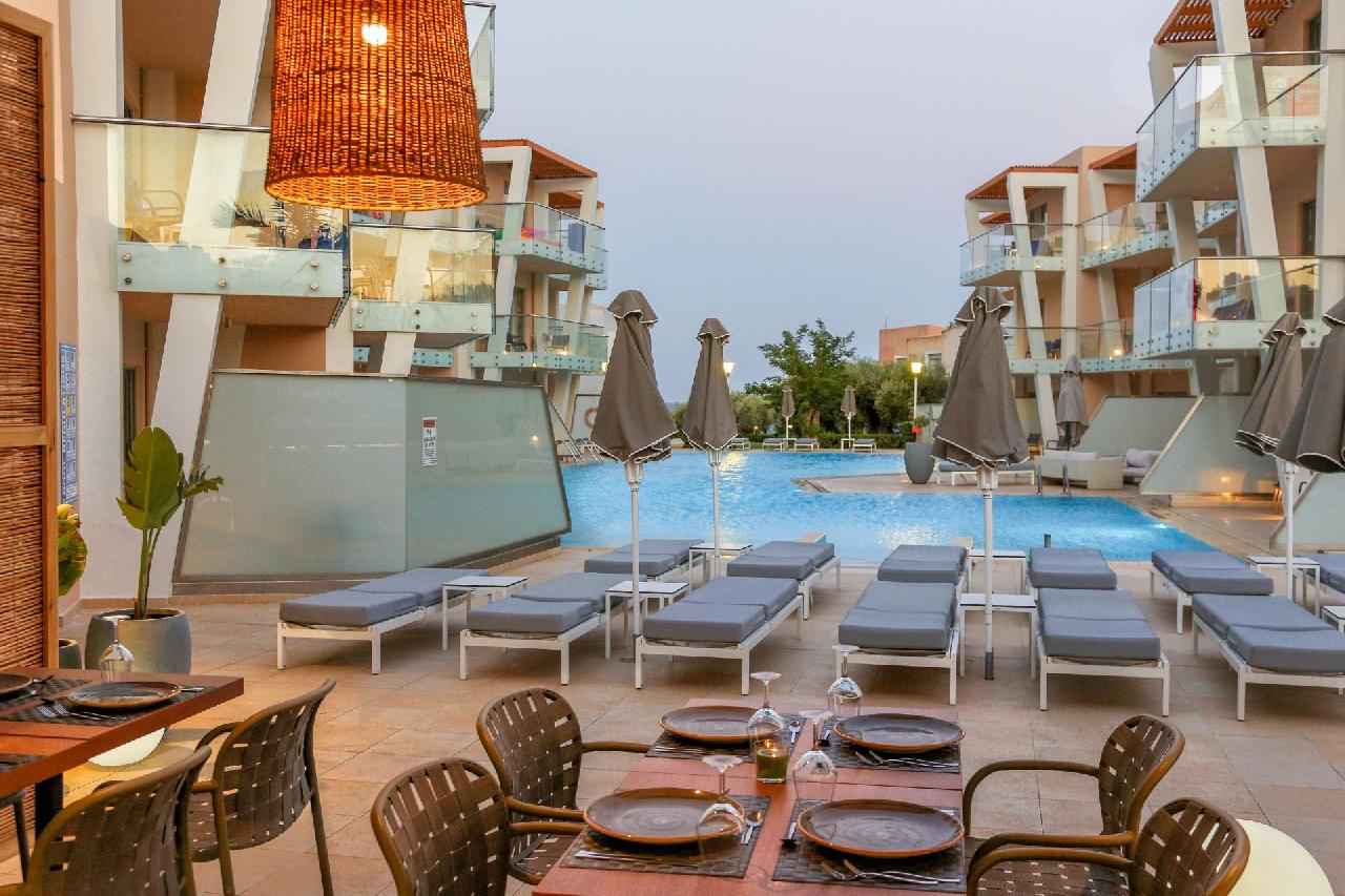 Görögország, Rodosz, Kalithea, Eden Roc Resort Hotel, medence