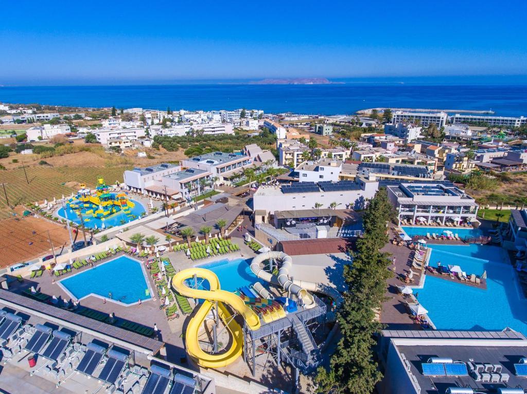 Görögország, Kréta, Kelet-Kréta, Heraklion, Gouves, Gouves Water Park Holiday Resort, külső