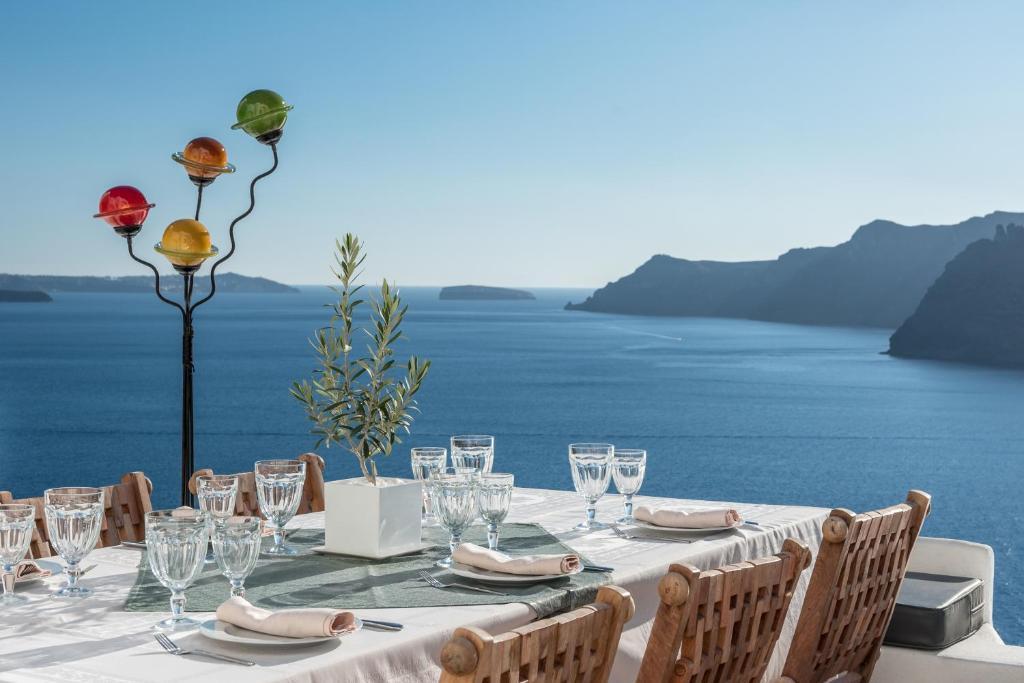 Görögország, Santorini, Oia, Fanari Villas, terasz