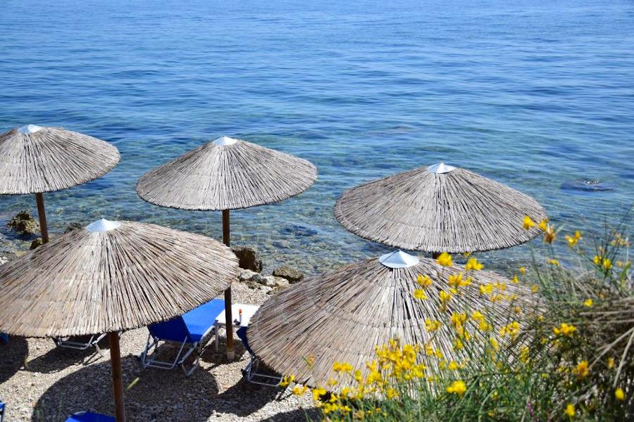 Görögország, Korfu, Benitses, Lido Corfu Sun, tengerpart