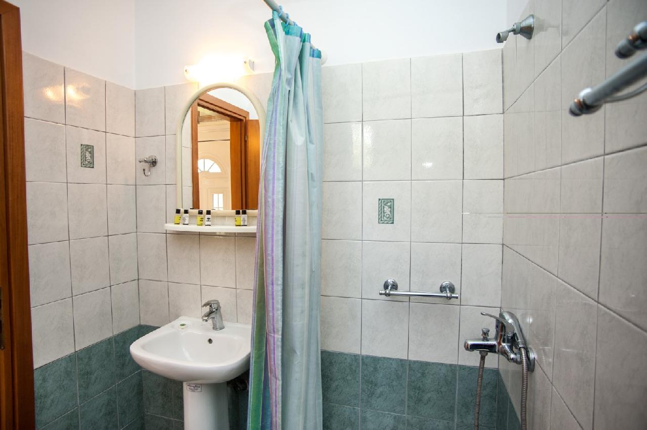 Erietta Apartmanház